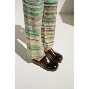 LISA SAYS GAH DAKOTA CLOG SZ 6